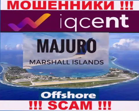 Регистрация АйКьюЦент на территории Маджуро, Маршалловы Острова, помогает накалывать клиентов
